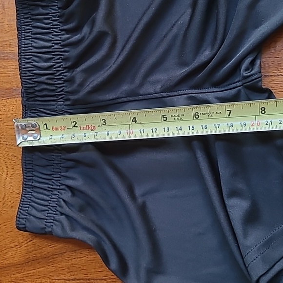 Under Armour kids short sz 4 - Picture 11 of 11